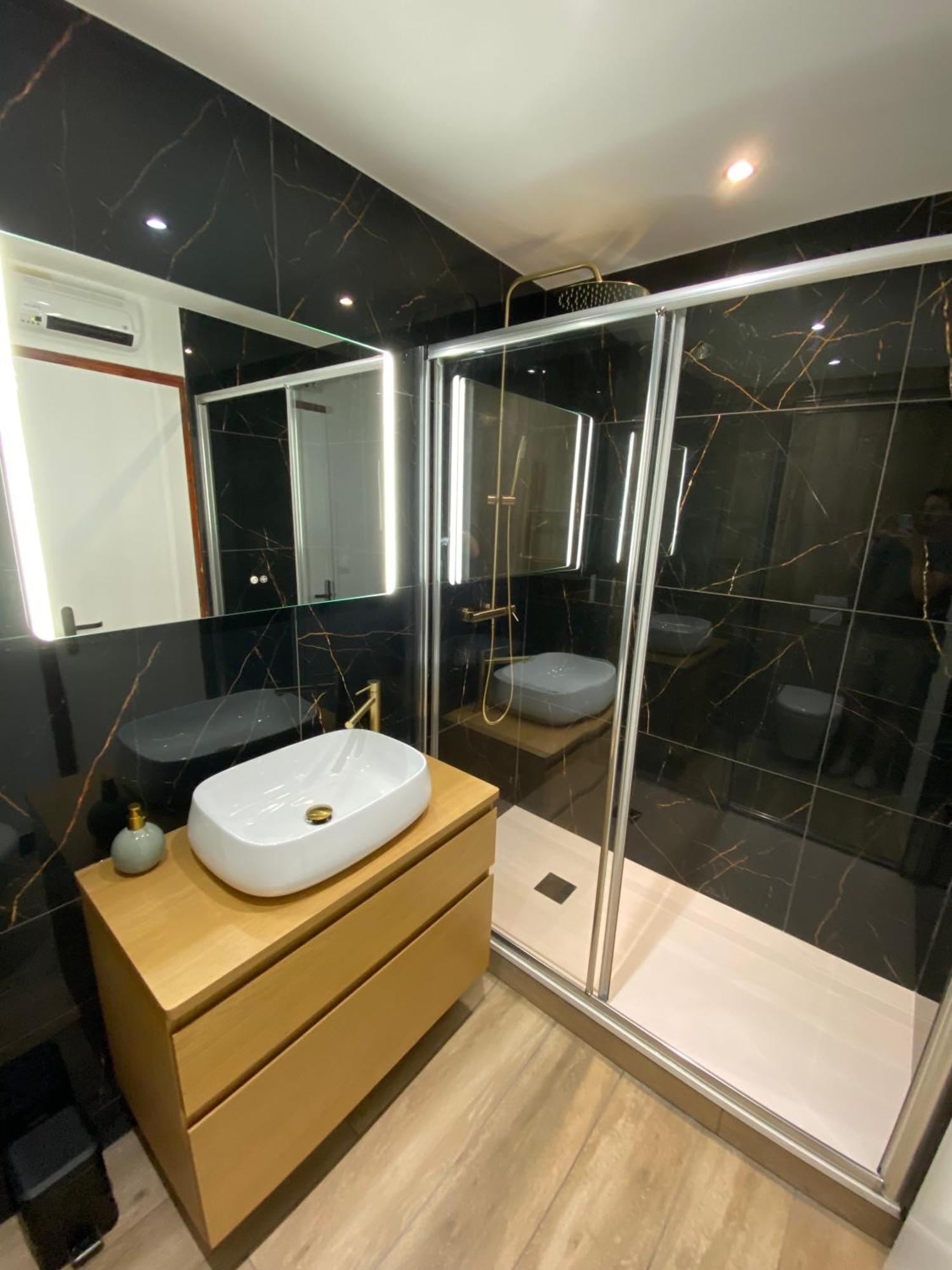 Madonna Elegance, Proche Sanctuaire, 95M2 Apartment ลูร์ด ภายนอก รูปภาพ
